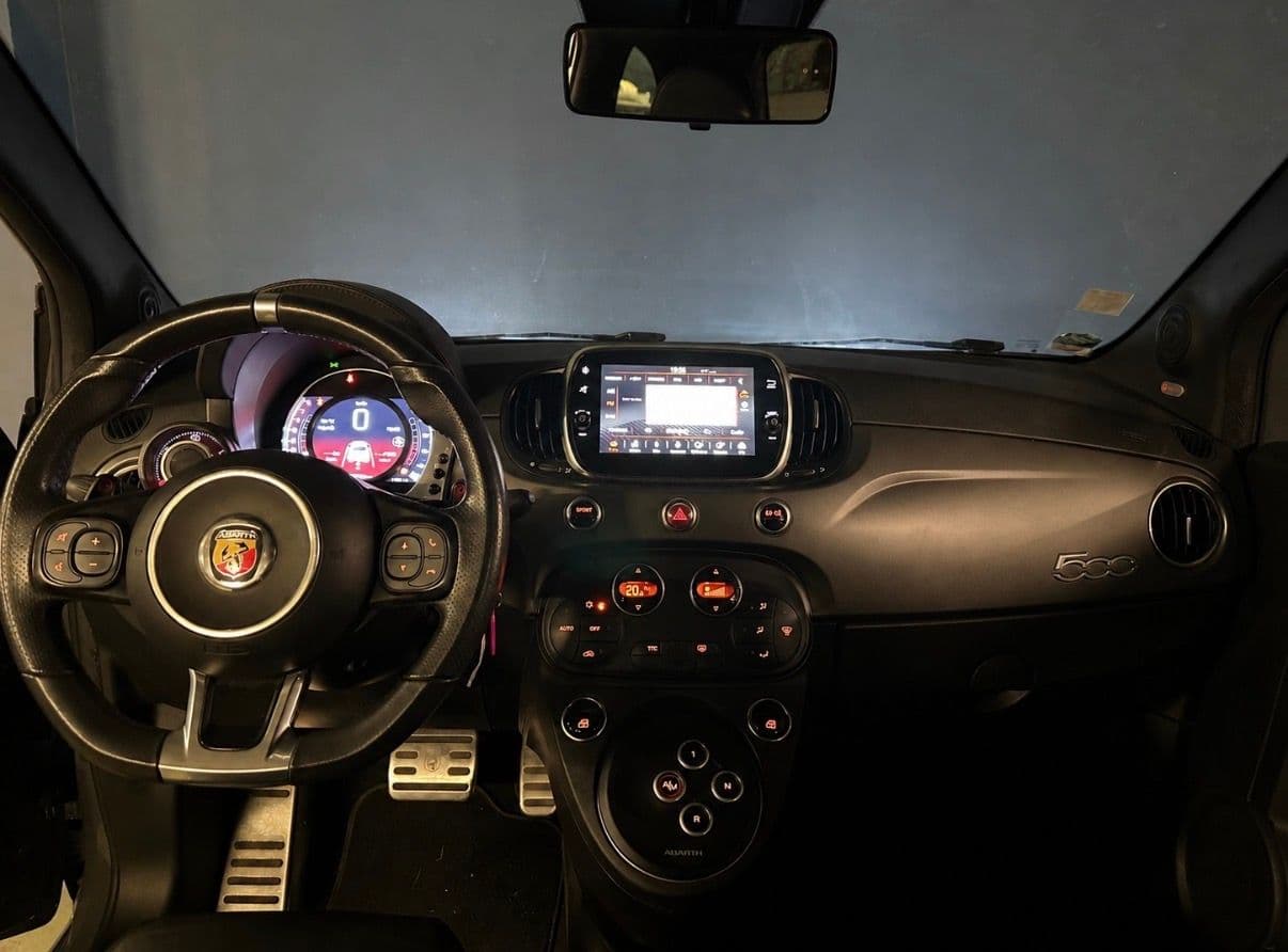 Fiat 500 Abarth 1.4 Turbo — vue 4